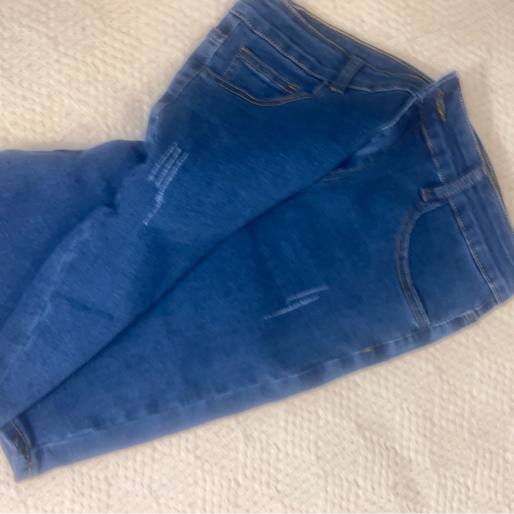 Bermuda -Premium Mid length Jean Shorts - Picture 9 of 9